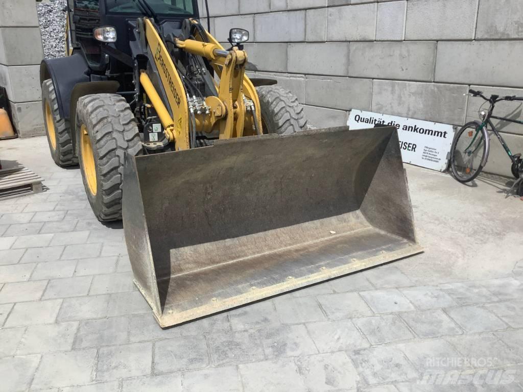 Komatsu WA100M-8 Tekerlekli yükleyiciler