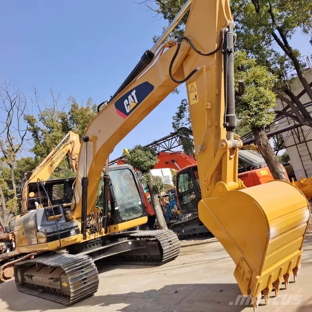 CAT 320 D L Paletli ekskavatörler