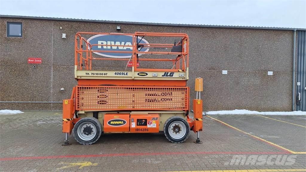 JLG 4069LE Makasli platformlar