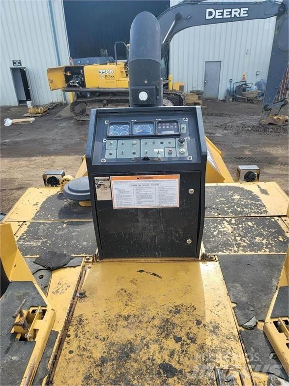 CAT AP-655C Asfalt sericiler