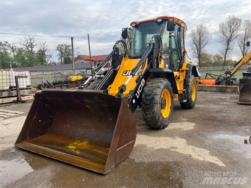 JCB 411 T4 Diger