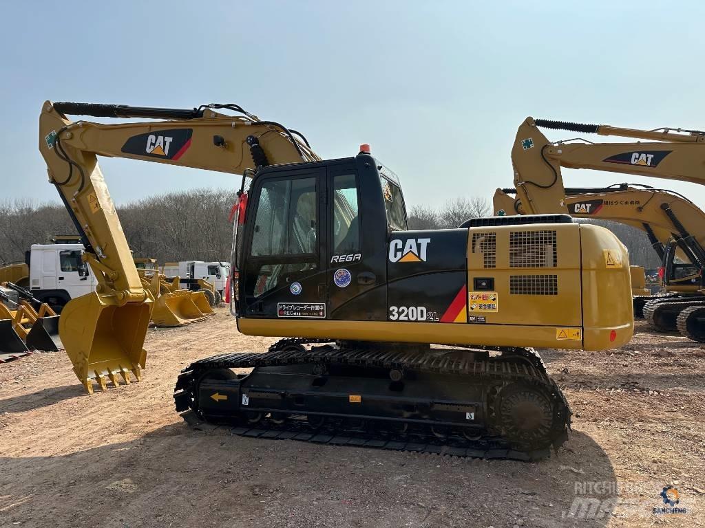 CAT 320D2L Paletli ekskavatörler