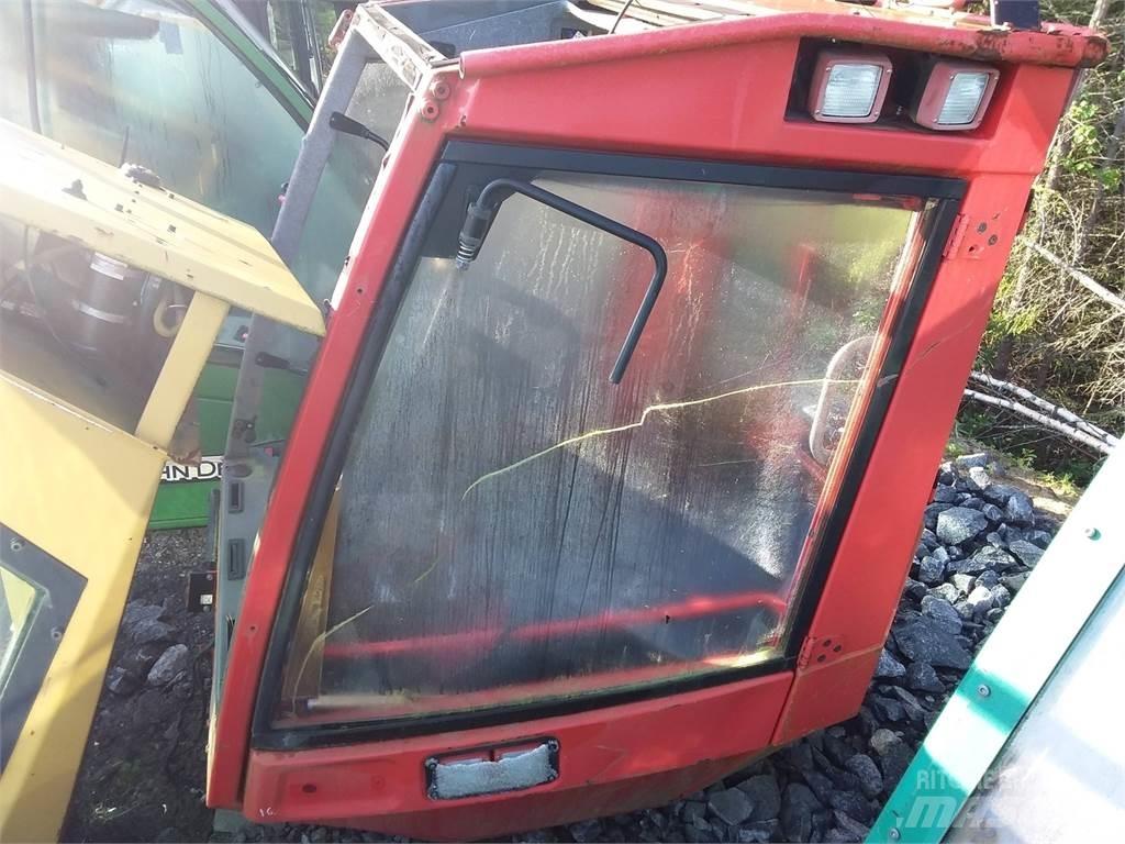 Komatsu 911.5 Kabin