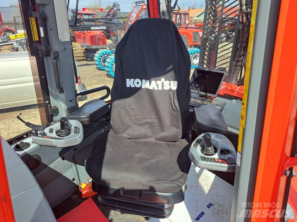 Komatsu 845 Tomruk yükleyici traktörler