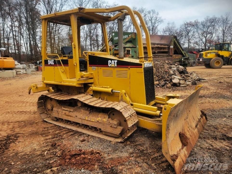 CAT D 4 C Paletli dozerler
