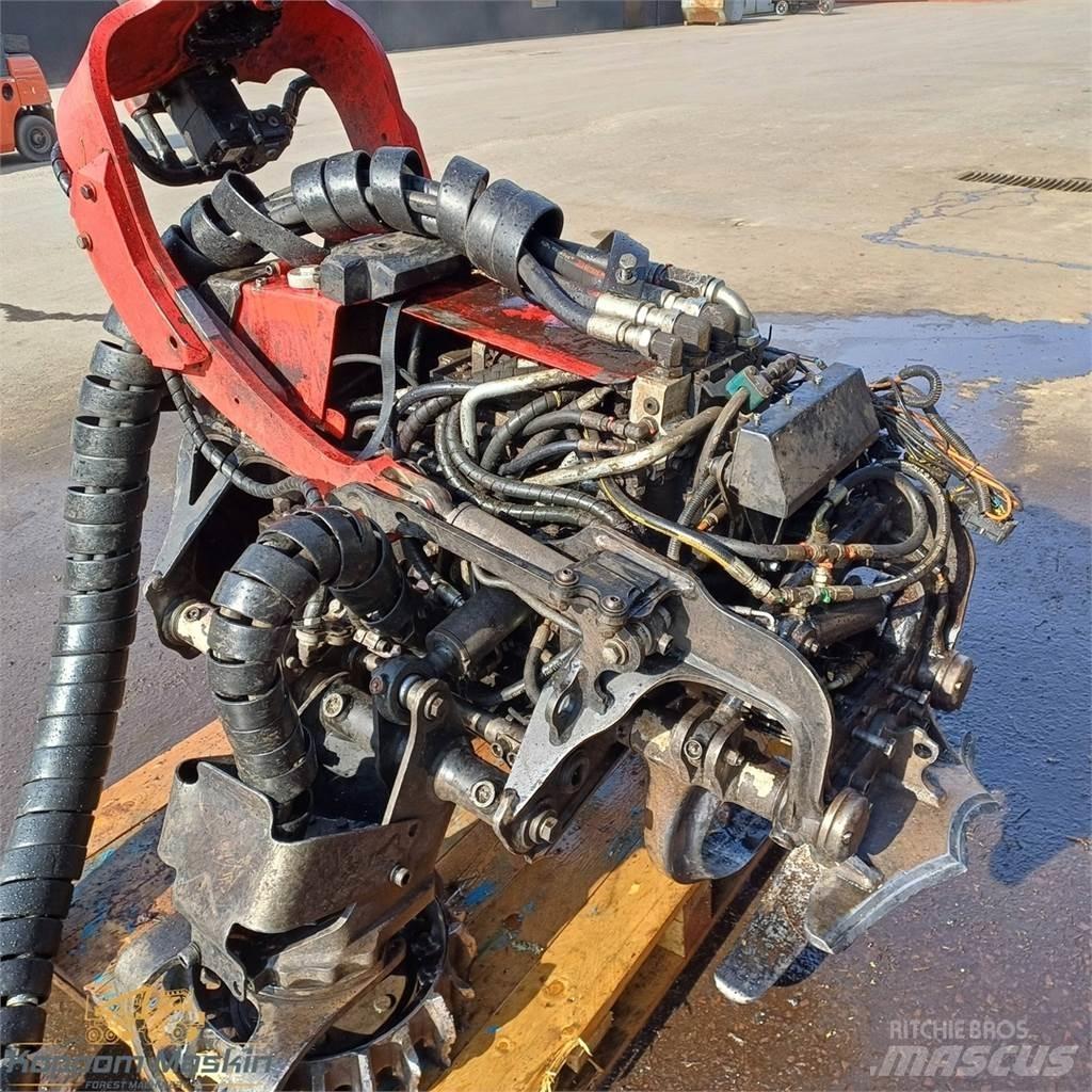 Komatsu C124 Agaç kesme robotlari