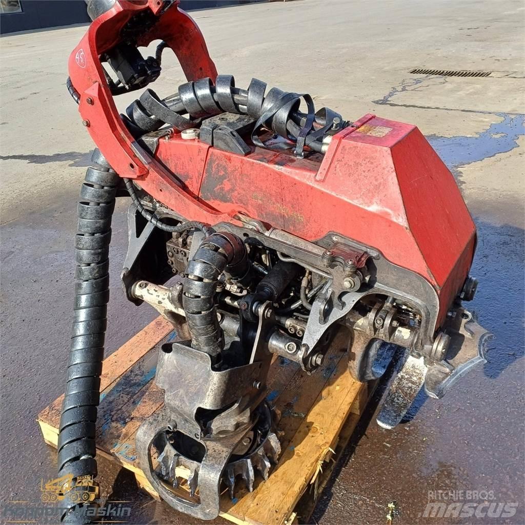 Komatsu C124 Agaç kesme robotlari