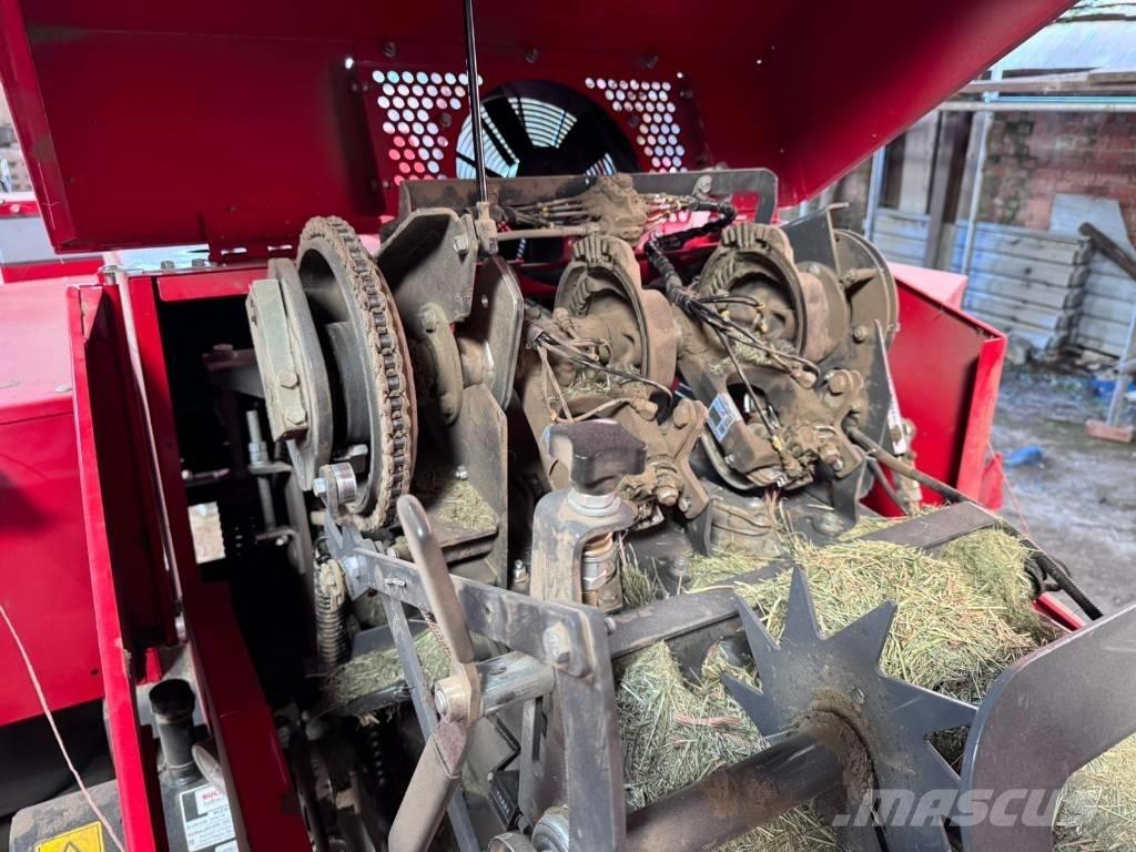 Massey Ferguson 1842 Küp balya makinalari