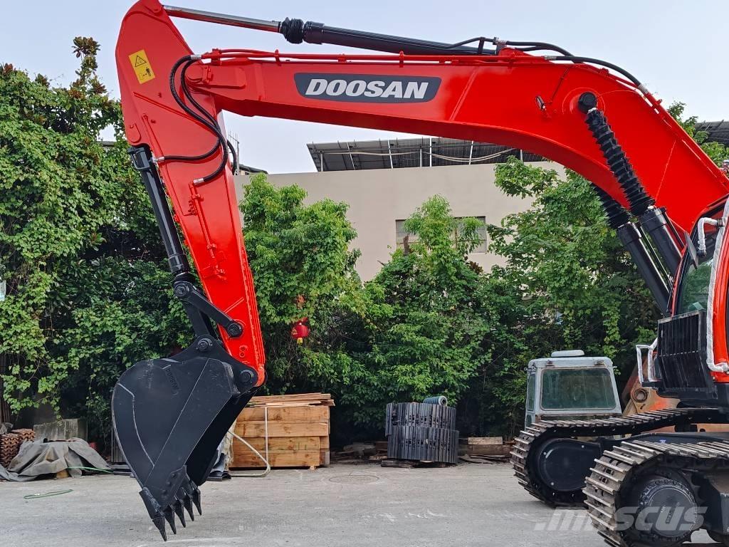 Doosan DX300LC-9C Paletli ekskavatörler