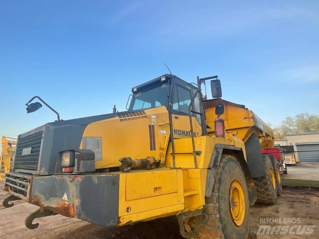 Komatsu HM 400-2 Belden kirma kaya kamyonu