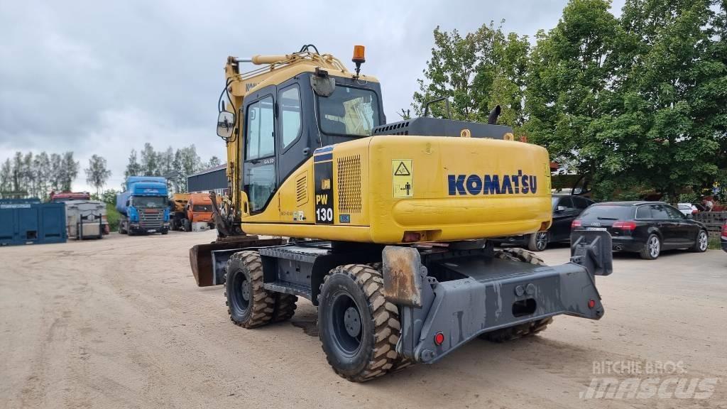 Komatsu PW 130-7K Lastik tekerli ekskavatörler