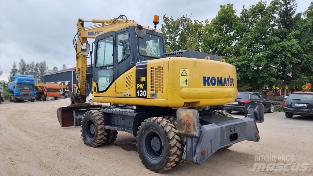 Komatsu PW 130-7K Lastik tekerli ekskavatörler
