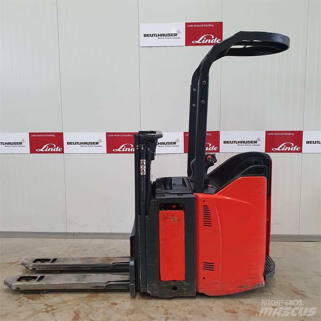 Linde D12SP Yaya kumandali istif makinasi