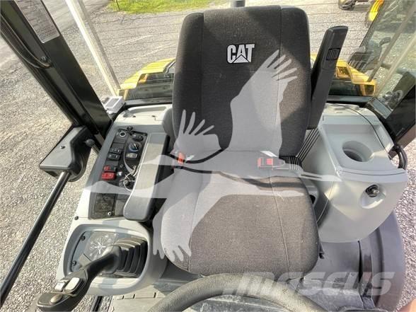 CAT 906M Tekerlekli yükleyiciler