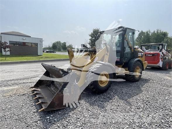 CAT 906M Tekerlekli yükleyiciler