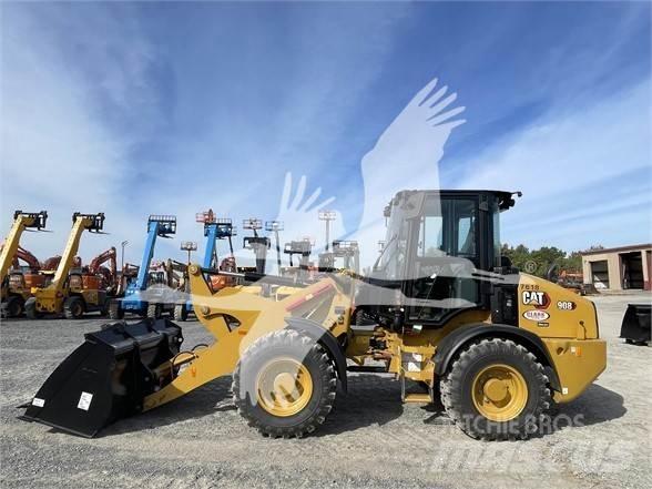 CAT 908 Tekerlekli yükleyiciler