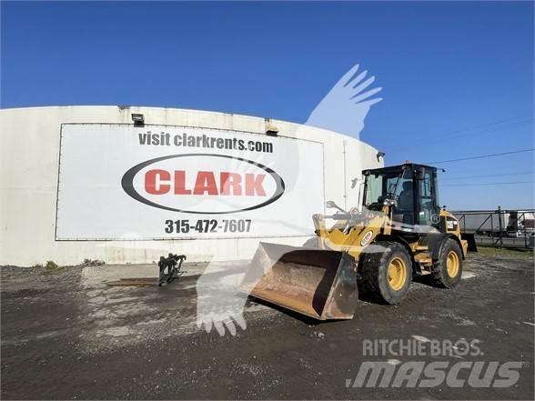 CAT 908M Tekerlekli yükleyiciler