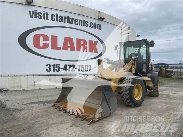 CAT 908M Tekerlekli yükleyiciler