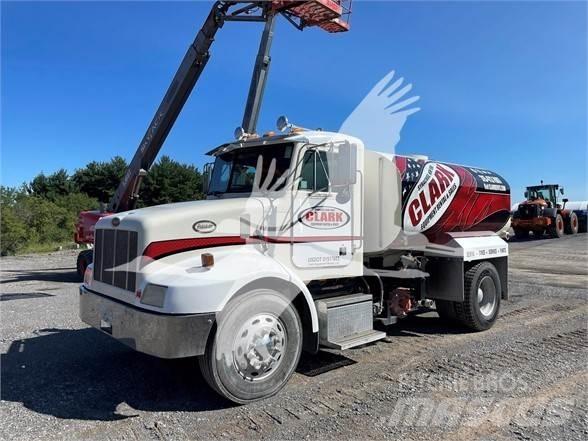 Peterbilt 330 Su tankerleri