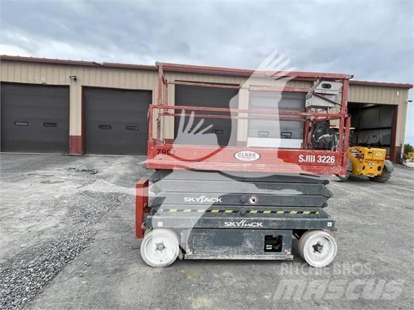 SkyJack SJ3226 Makasli platformlar