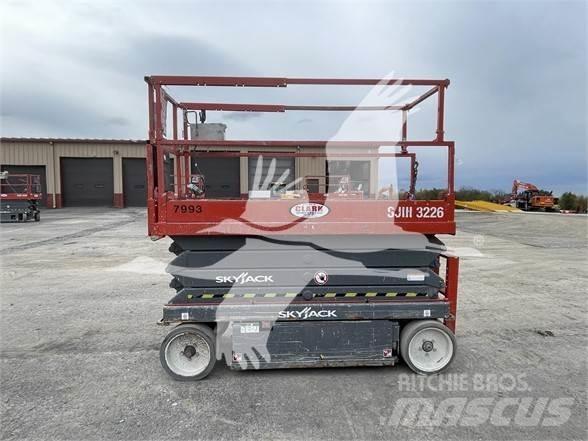 SkyJack SJ3226 Makasli platformlar