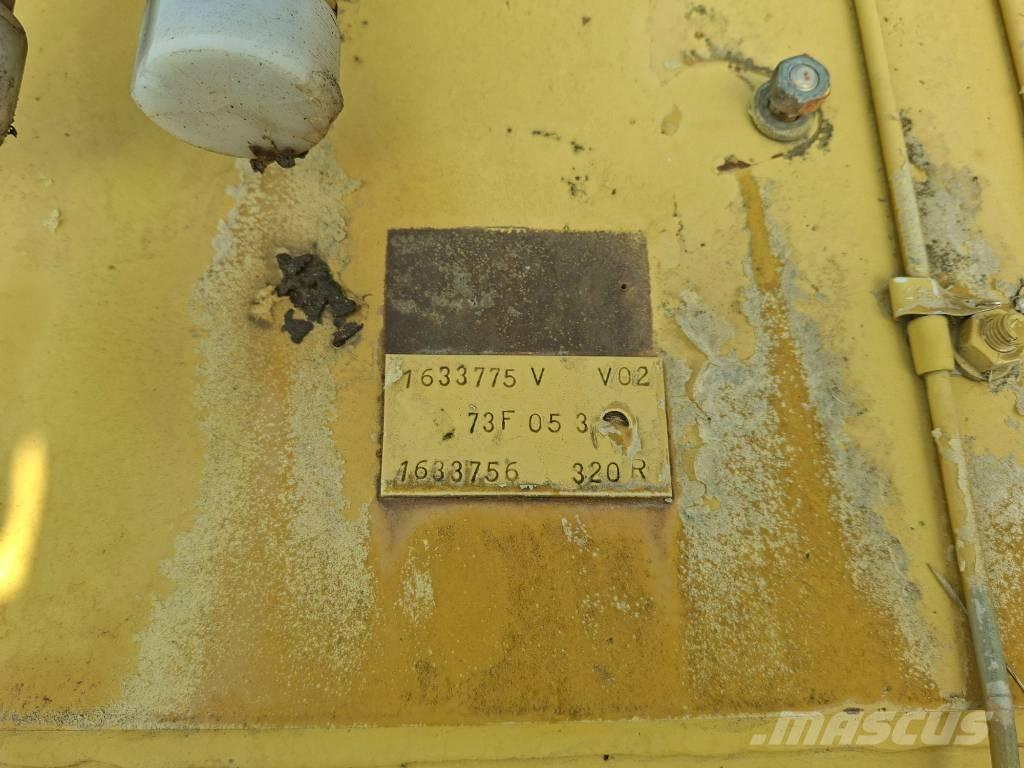 CAT 320 C L Paletli ekskavatörler