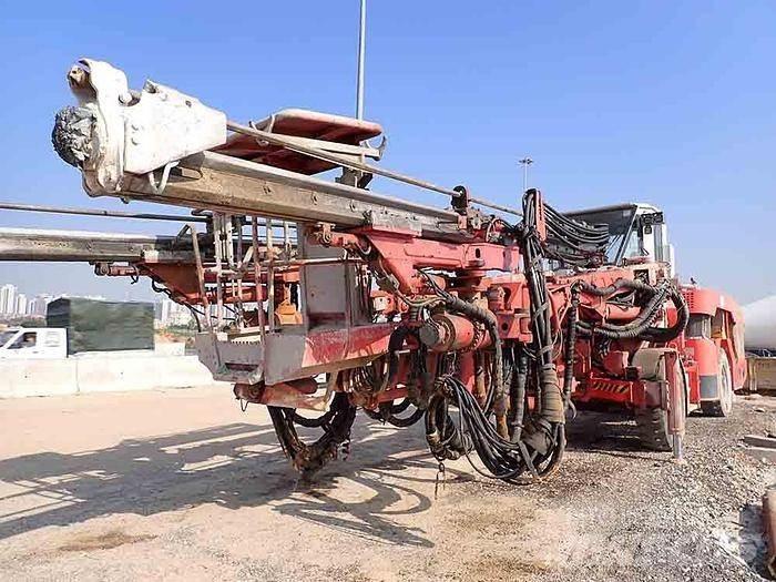 Sandvik DT821 C Sondaj kuleleri