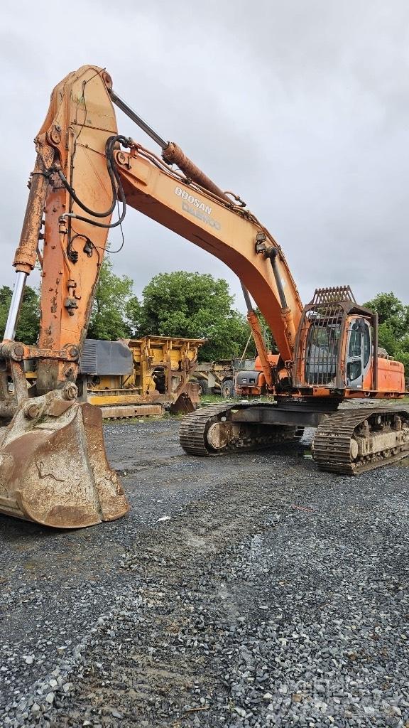Doosan Dx480 Paletli ekskavatörler
