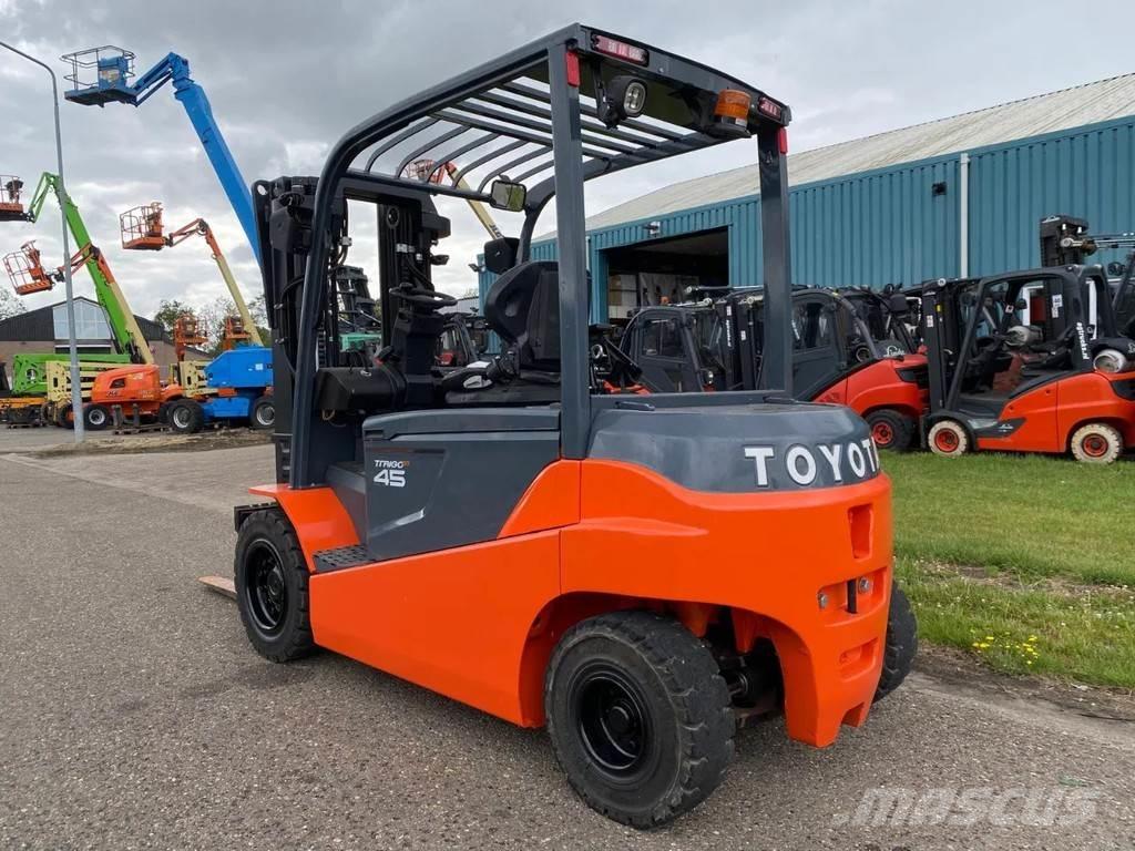 Toyota 8FBMT45 Elektrikli forkliftler