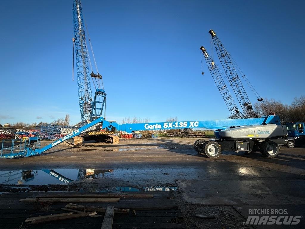 Genie SX 135 XC Teleskopik personel platformları