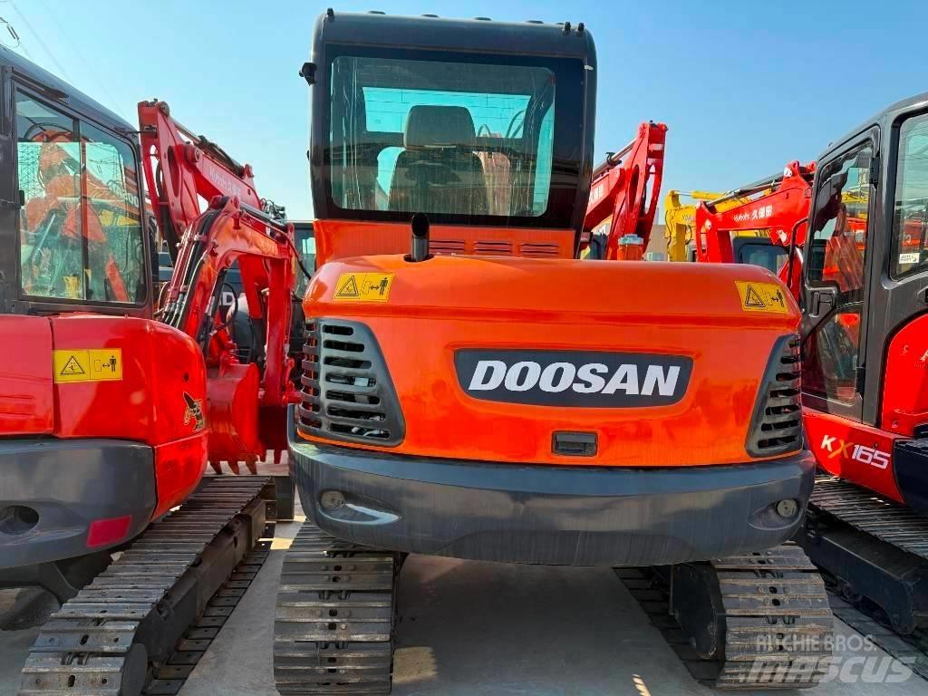 Doosan DX 60 Mini ekskavatörler, 7 tona dek