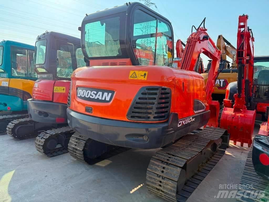 Doosan DX 60 Mini ekskavatörler, 7 tona dek