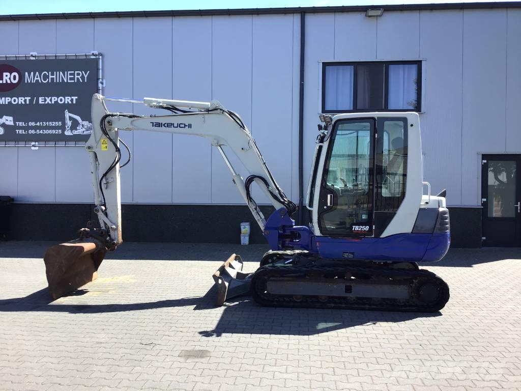 Takeuchi TB 250 Mini ekskavatörler, 7 tona dek