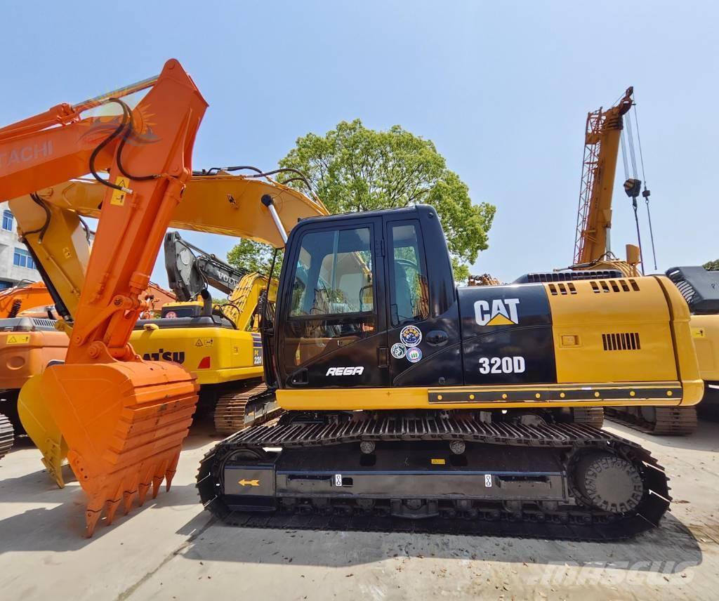 CAT 320 D Paletli ekskavatörler