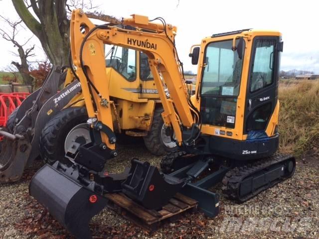 Hyundai R25 AK Mini ekskavatörler, 7 tona dek