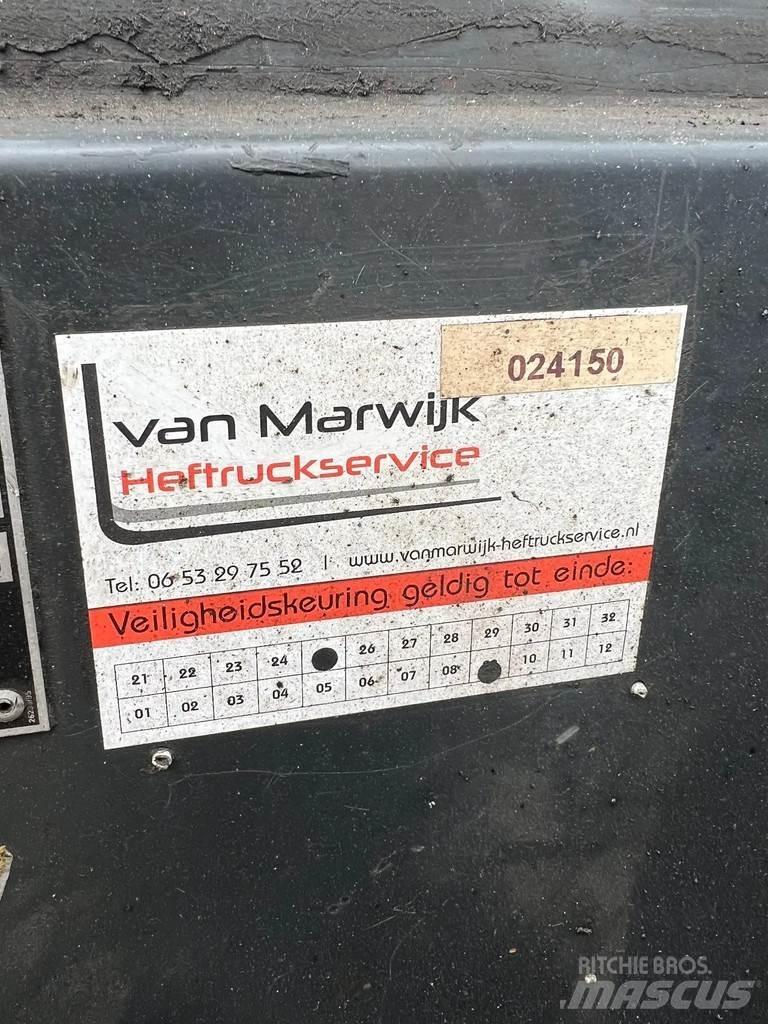 Linde E30-01 Elektrikli forkliftler
