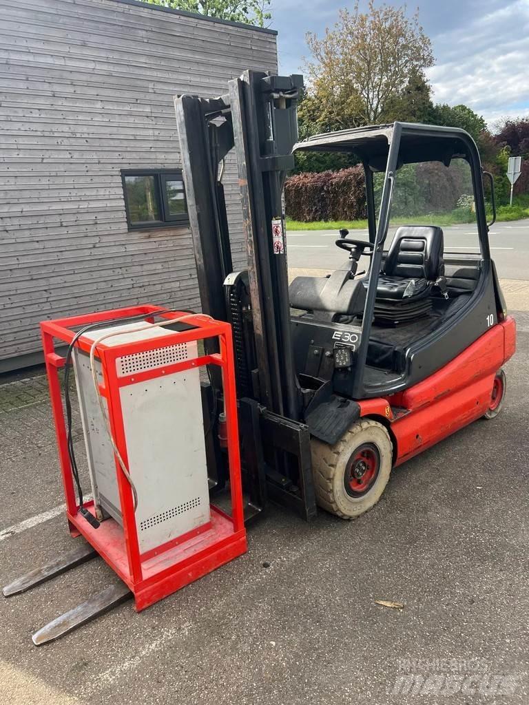 Linde E30-01 Elektrikli forkliftler