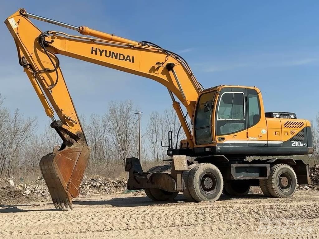 Hyundai R210W-9 Lastik tekerli ekskavatörler