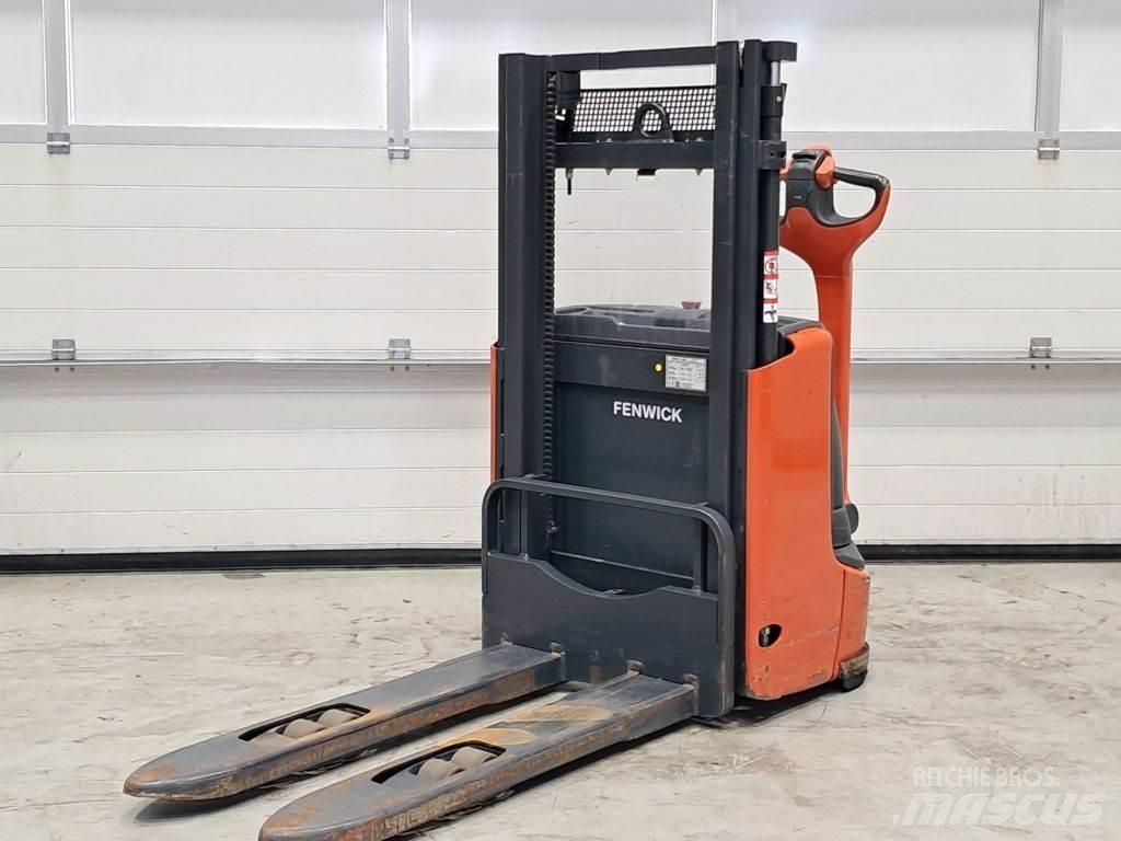 Linde L10 Yaya kumandali istif makinasi