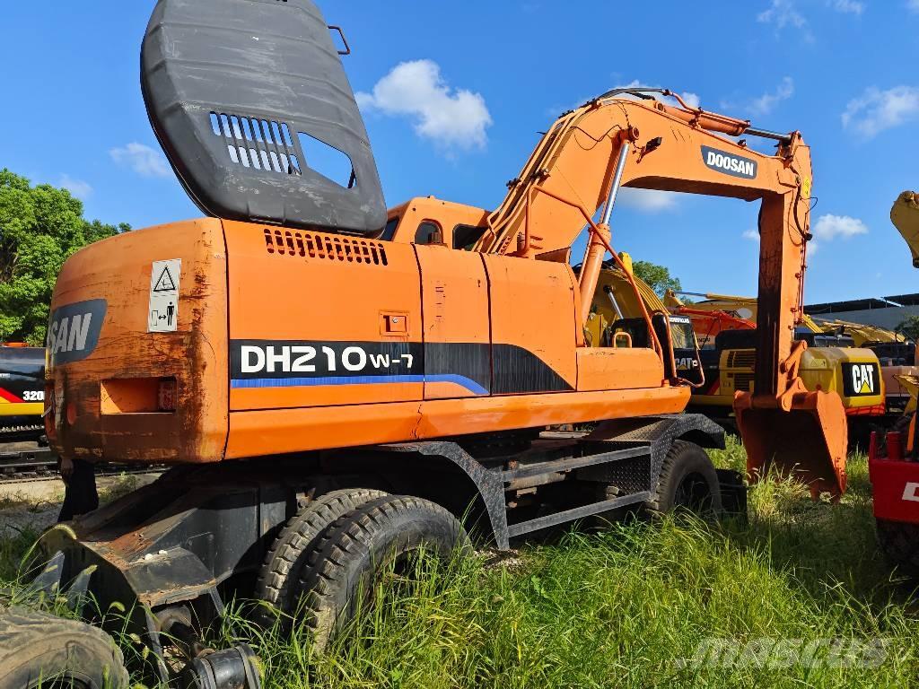 Doosan DH 210 W-7 Lastik tekerli ekskavatörler