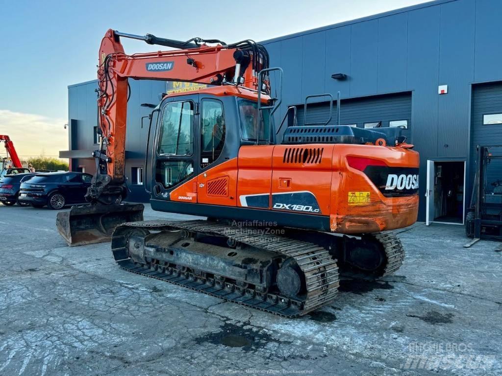 Doosan DX 180 LC Paletli ekskavatörler