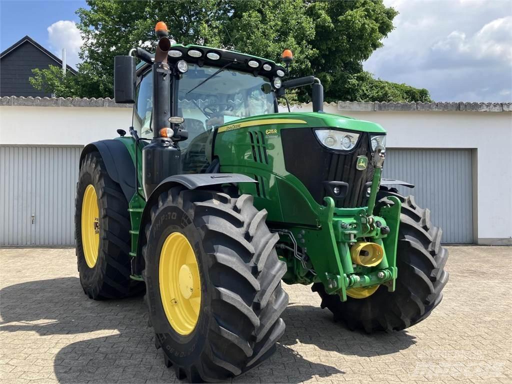 John Deere 6215R Traktörler