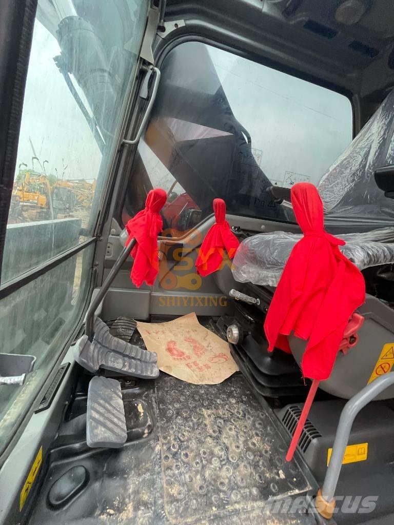 Volvo EC 240 BL Paletli ekskavatörler