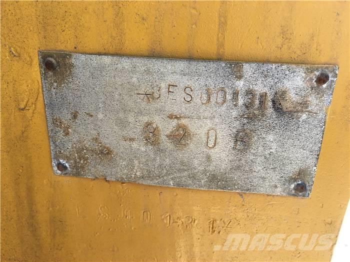 CAT 320 B Paletli ekskavatörler