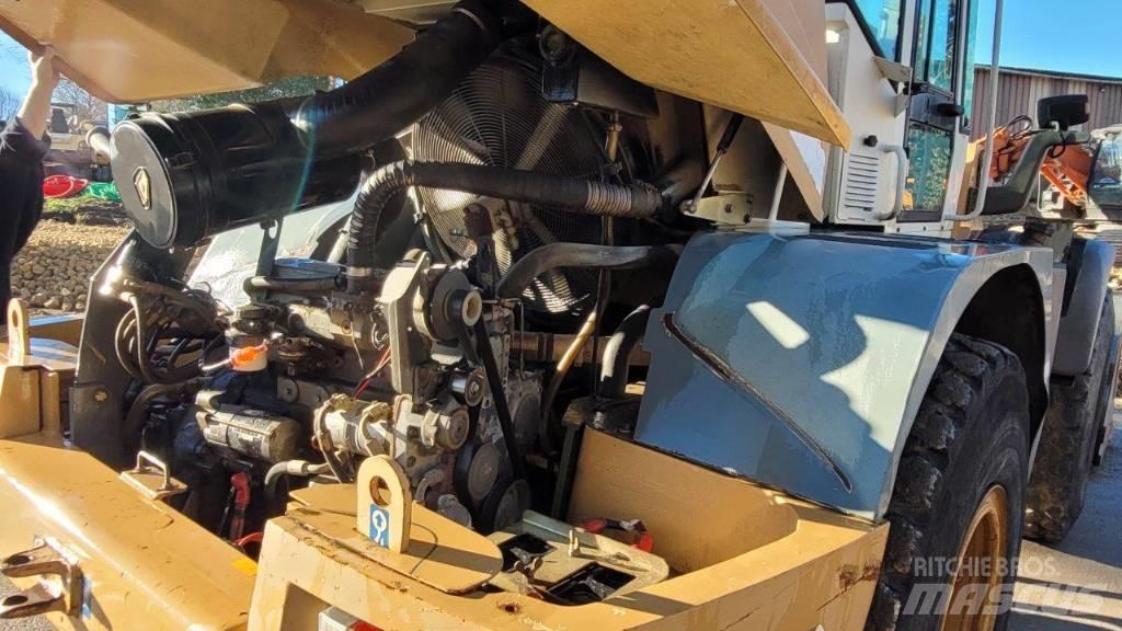 Liebherr L 534 Tekerlekli yükleyiciler