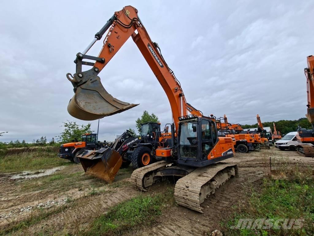 Doosan DX 225 LC-5 Paletli ekskavatörler
