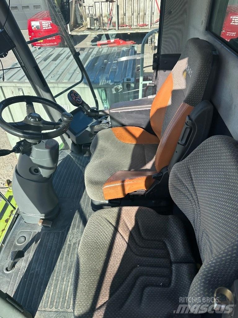CLAAS Lexion 560 Biçerdöverler