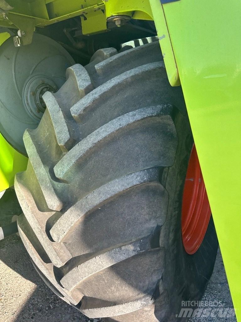 CLAAS Lexion 560 Biçerdöverler