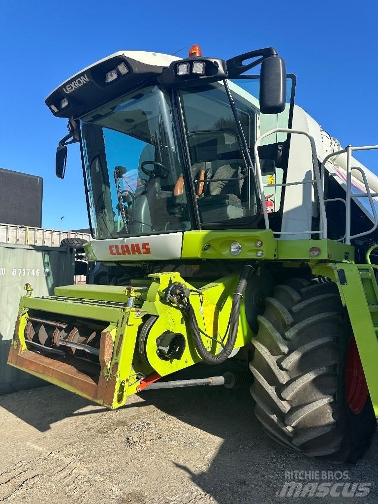 CLAAS Lexion 560 Biçerdöverler