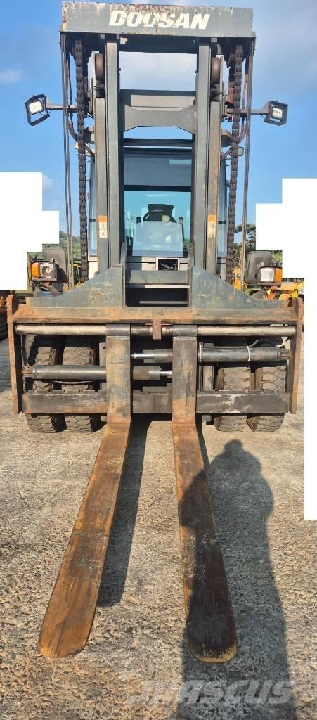 Doosan D 160 S-5 Dizel forkliftler